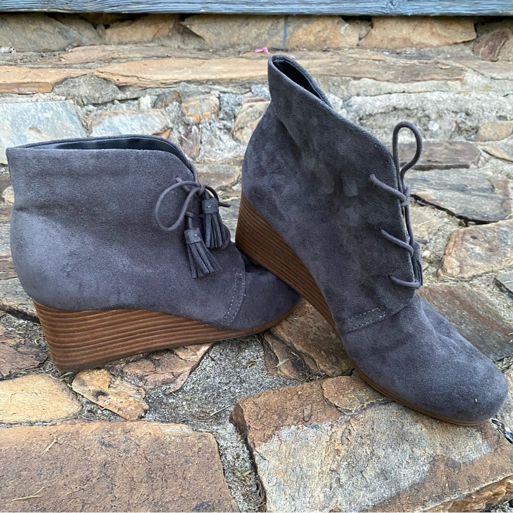 DR. SCHOLL’S DAKOTA Memory Foam Cool Fit Wedge Booties Shoes 10W 10 Wide Gray - Picture 4 of 11